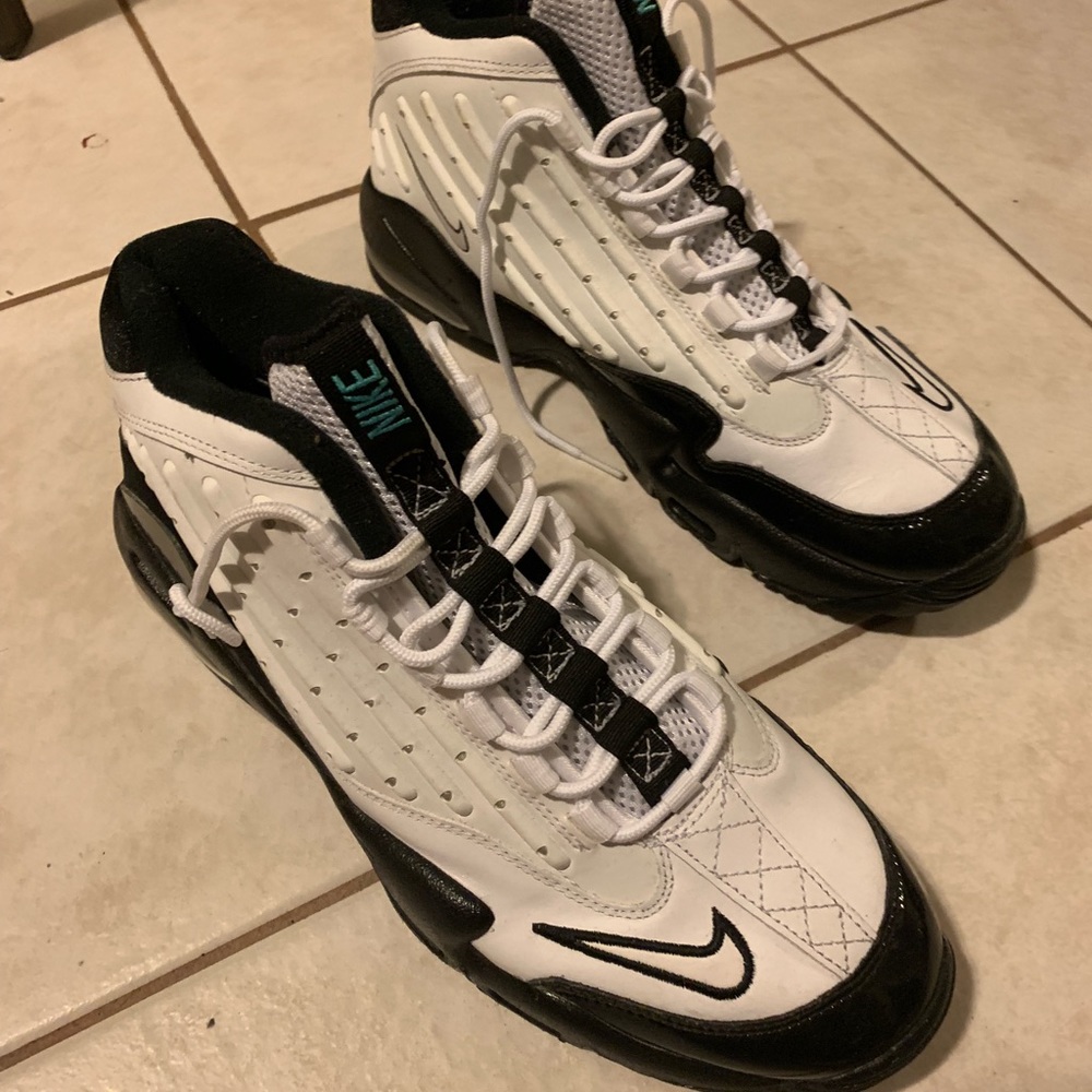 Men’s high top nike air sneakers